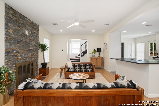 Image 4 of 40 For 235 Furr Dr  