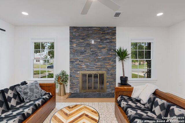 Image 5 of 40 For 235 Furr Dr  