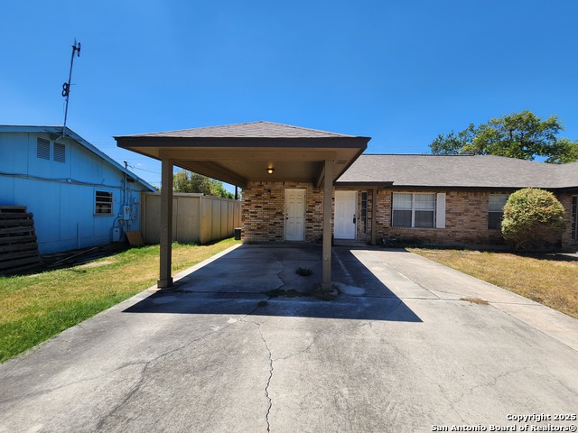 Details for 249 Glenbrook Dr, New Braunfels, TX 78130