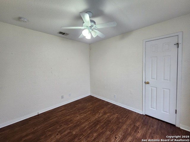Image 15 of 17 For 249 Glenbrook Dr