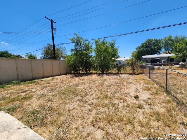Image 17 of 17 For 249 Glenbrook Dr