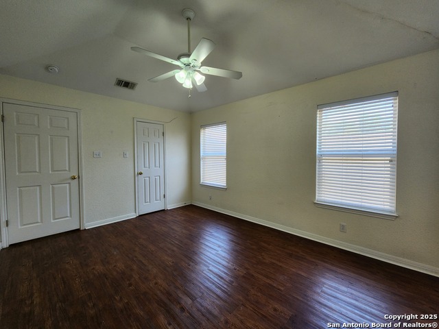Image 8 of 17 For 249 Glenbrook Dr