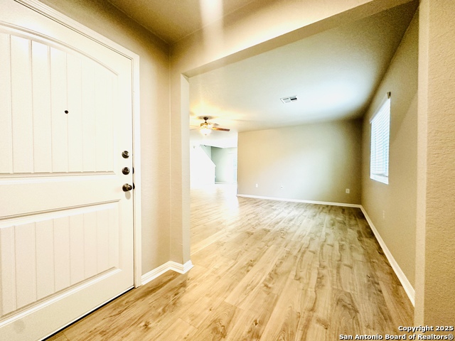 Listing photo id 3 for 10218 Relic Oaks