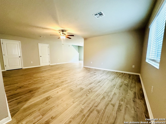 Listing photo id 4 for 10218 Relic Oaks