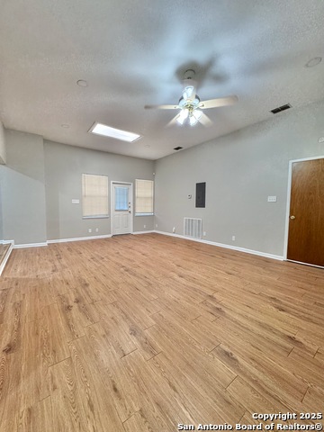 Image 17 of 19 For 370 Savannah Dr