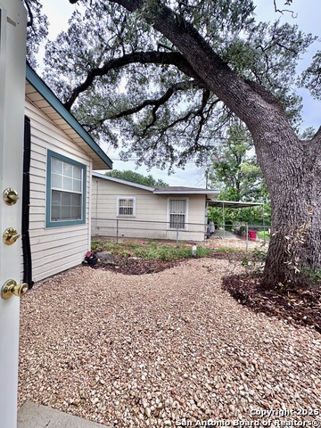 Image 19 of 19 For 370 Savannah Dr
