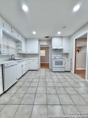 Image 9 of 19 For 370 Savannah Dr