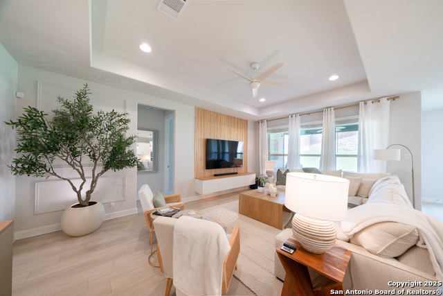 Image 5 of 27 For 7827 Cypress