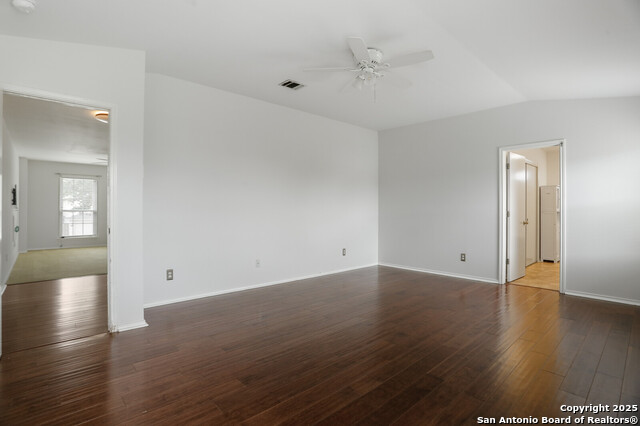 Image 4 of 26 For 9118 Meadow Springs