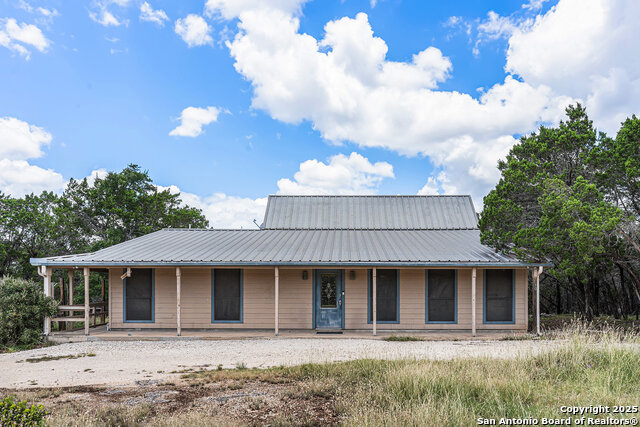 Details for 130 Ranch Rd, Pipe Creek, TX 78063