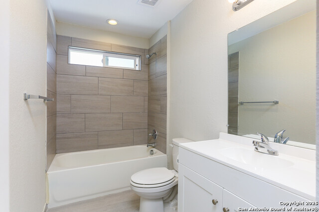 Image 14 of 17 For 6922 Crestway Rd