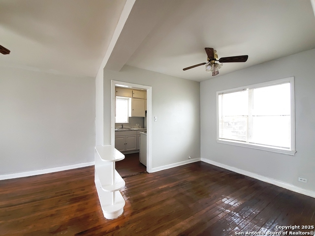 Image 19 of 24 For 713 Fair