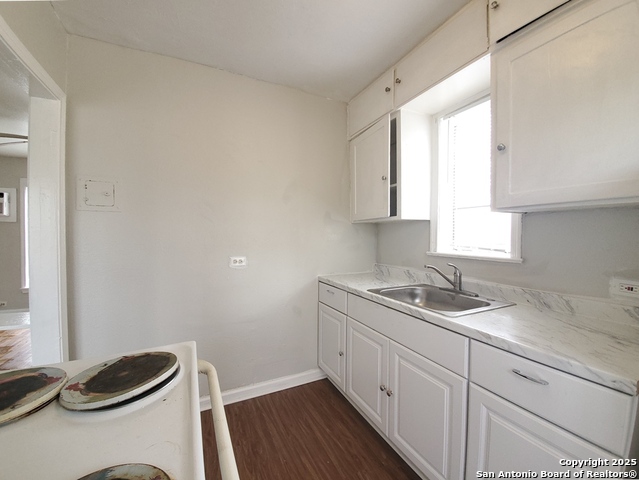 Image 21 of 24 For 713 Fair