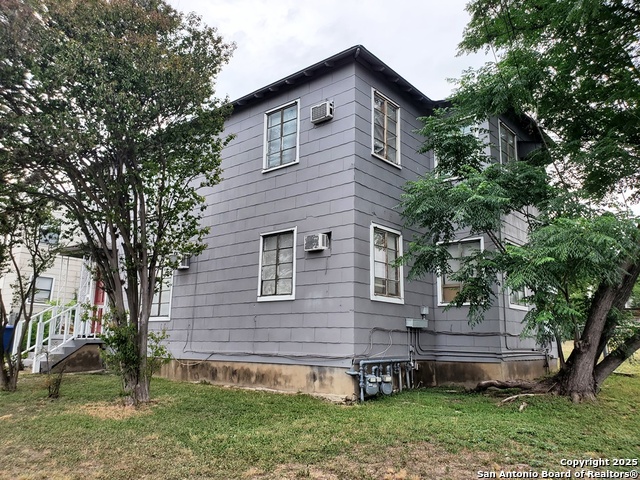 Image 4 of 24 For 713 Fair