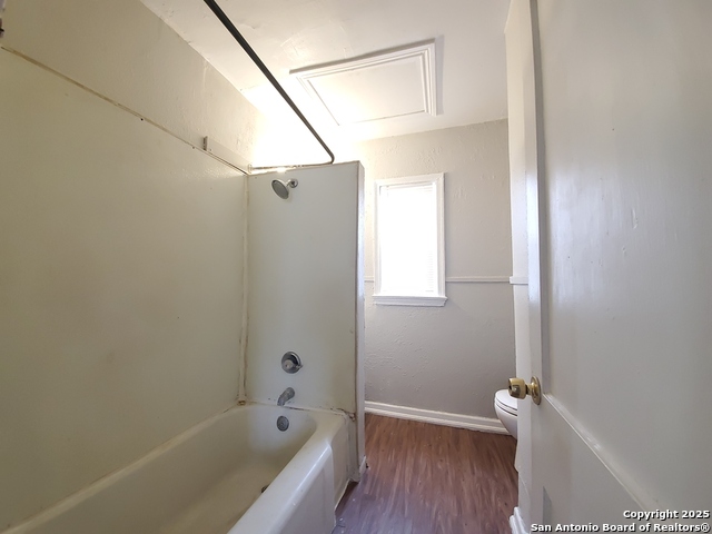 Image 9 of 24 For 713 Fair