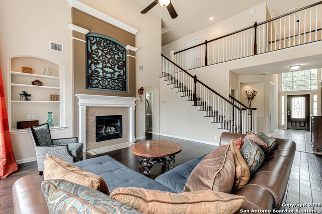 Listing photo id 11 for 18739 Castellani