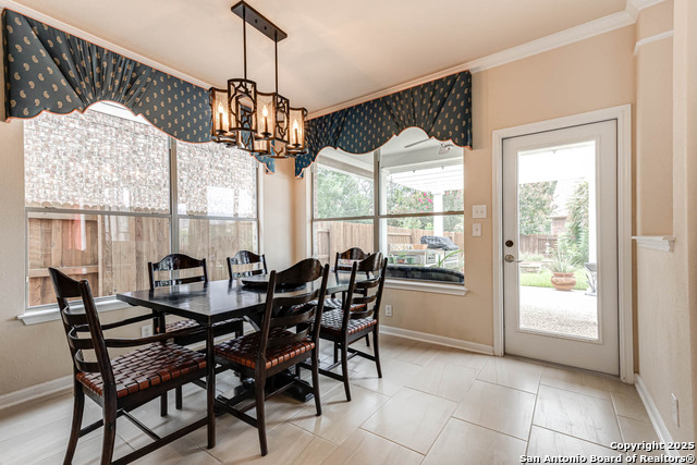 Listing photo id 16 for 18739 Castellani