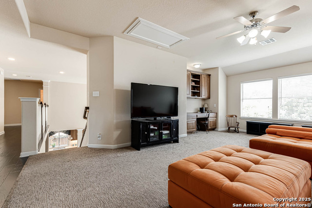 Listing photo id 22 for 18739 Castellani