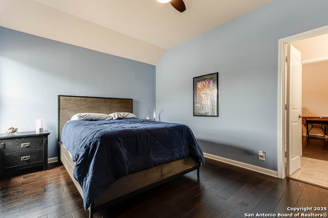 Listing photo id 23 for 18739 Castellani