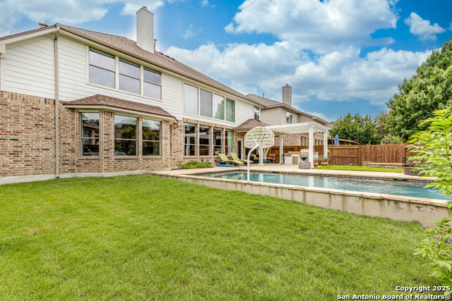 Listing photo id 34 for 18739 Castellani