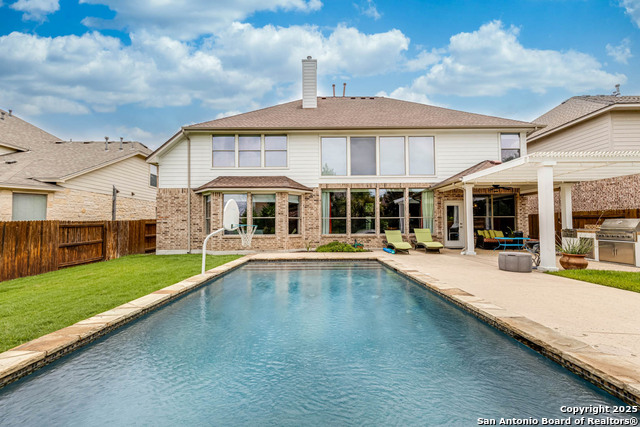 Listing photo id 36 for 18739 Castellani