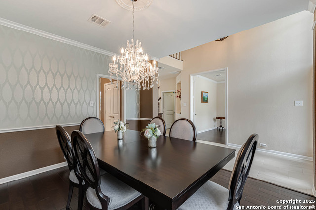 Listing photo id 6 for 18739 Castellani