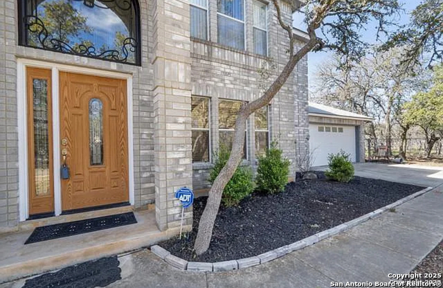 Image 10 of 13 For 415 Oak Village