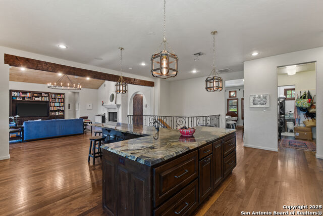 Listing photo id 13 for 311 Elizabeth