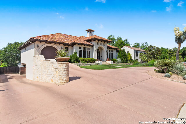 Listing photo id 0 for 311 Elizabeth