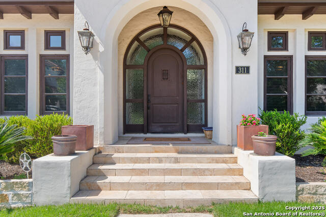 Listing photo id 2 for 311 Elizabeth