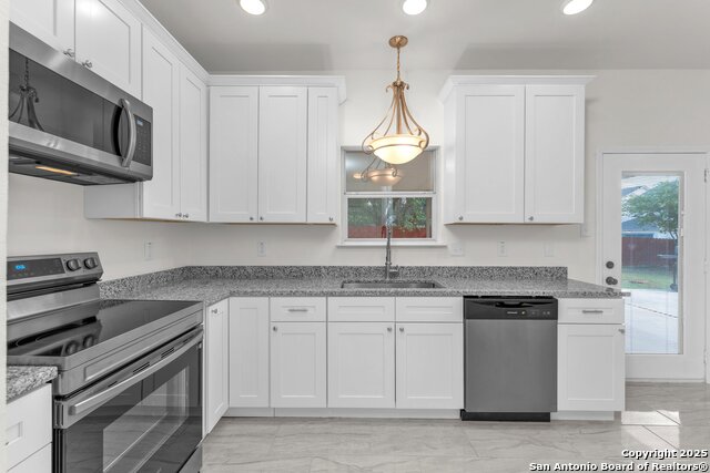 Image 14 of 36 For 11319 Enclave