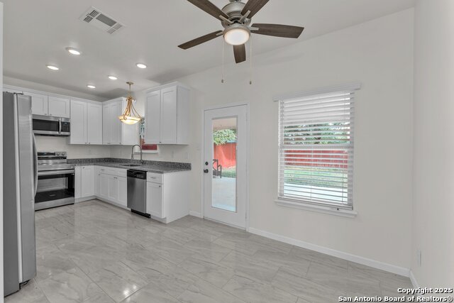 Image 16 of 36 For 11319 Enclave