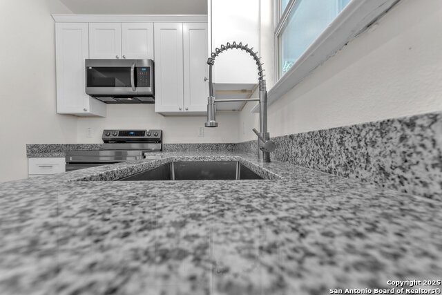 Image 17 of 36 For 11319 Enclave