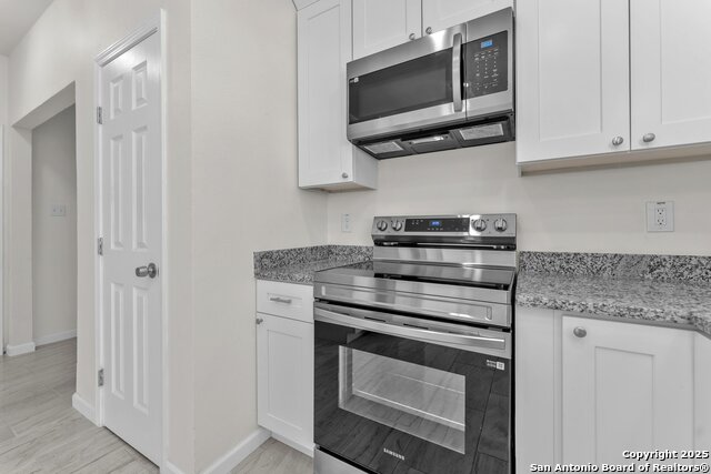 Image 18 of 36 For 11319 Enclave