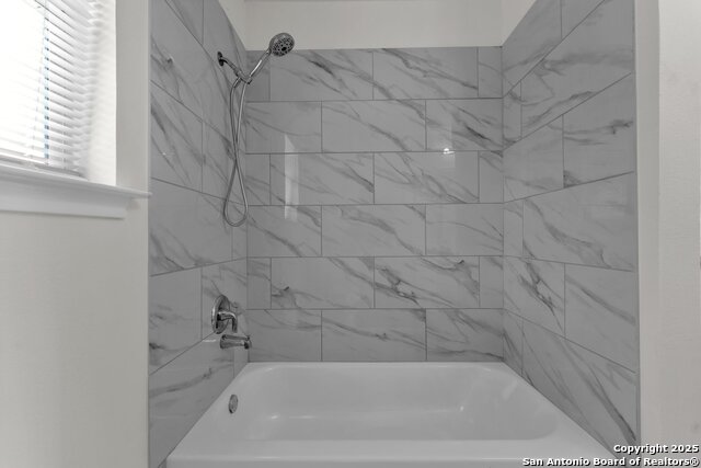Image 25 of 36 For 11319 Enclave