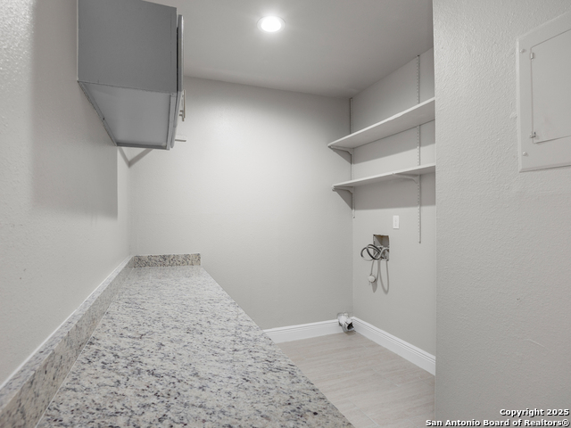 Image 11 of 25 For 4905 Tiffany Ln