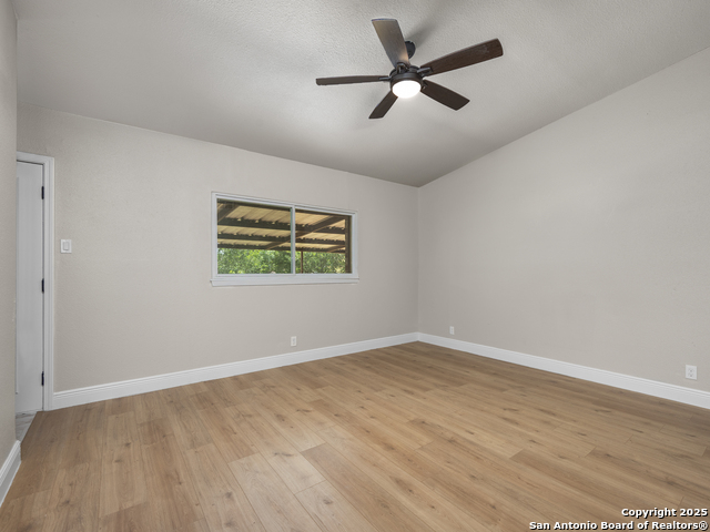 Image 12 of 25 For 4905 Tiffany Ln