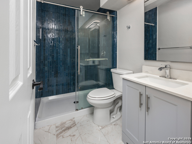 Image 16 of 25 For 4905 Tiffany Ln
