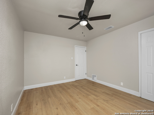 Image 20 of 25 For 4905 Tiffany Ln