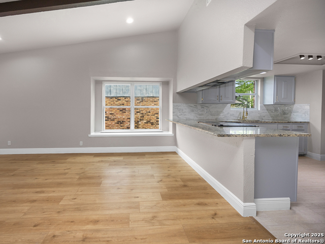 Image 7 of 25 For 4905 Tiffany Ln