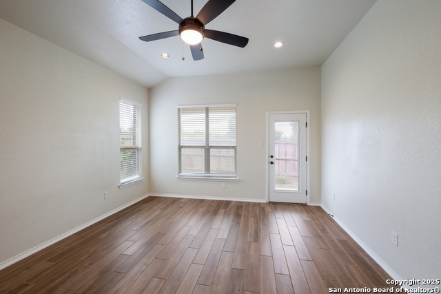 Image 9 of 26 For 6318 Katy Star