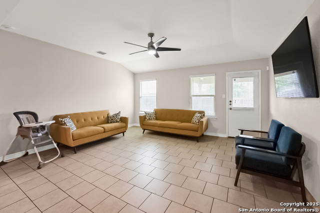 Image 8 of 46 For 2622 Willow Pond