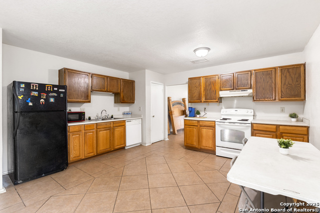 Listing photo id 3 for 7106 Gulf Shore