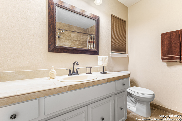 Listing photo id 13 for 6674 Pembroke Rd