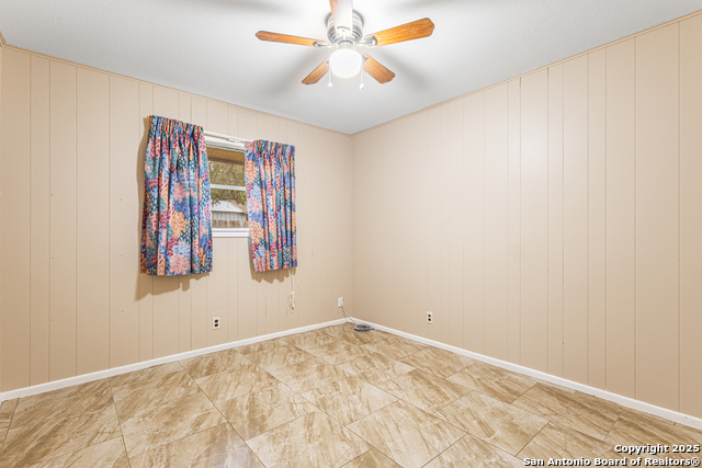 Listing photo id 15 for 6674 Pembroke Rd