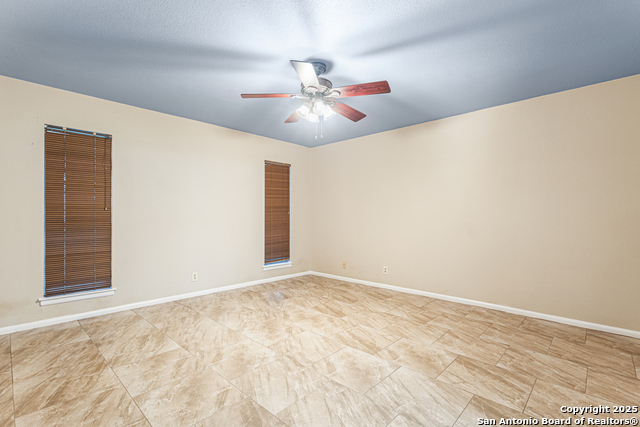 Listing photo id 17 for 6674 Pembroke Rd