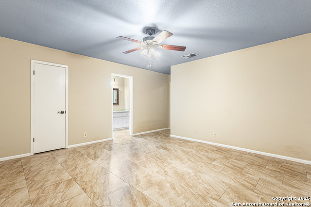 Listing photo id 18 for 6674 Pembroke Rd