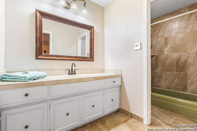 Listing photo id 19 for 6674 Pembroke Rd