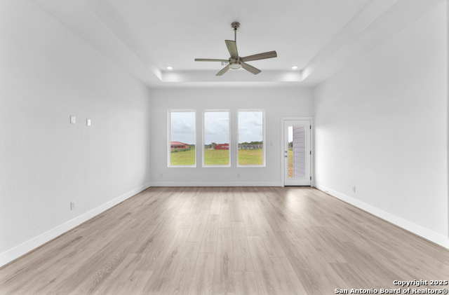 Image 11 of 36 For 285 Medina Verde Dr