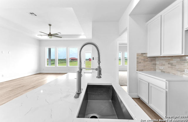 Image 17 of 36 For 285 Medina Verde Dr